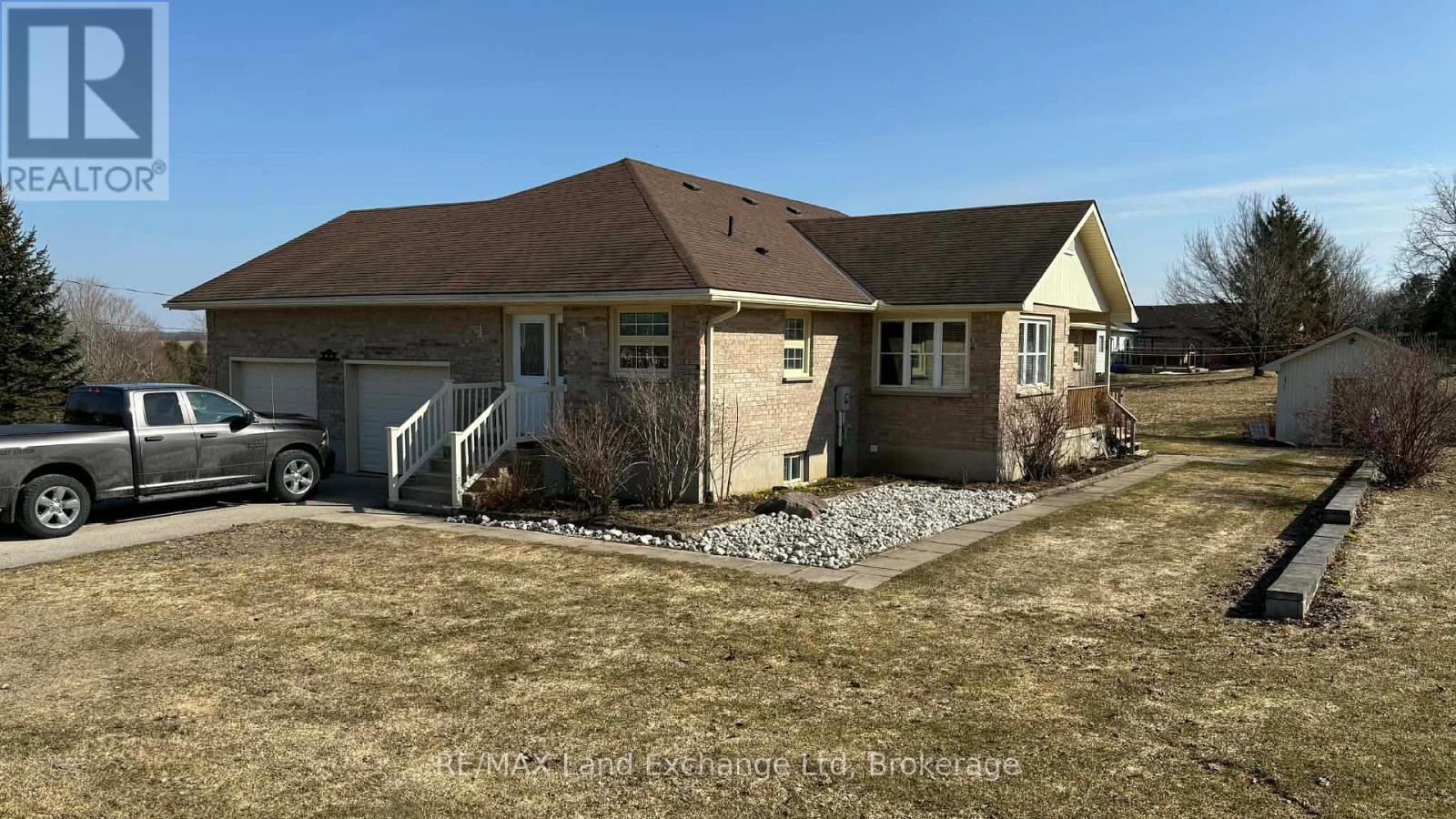 122 James Street, Arran-Elderslie, Ontario  N0G 2N0 - Photo 2 - X12952644