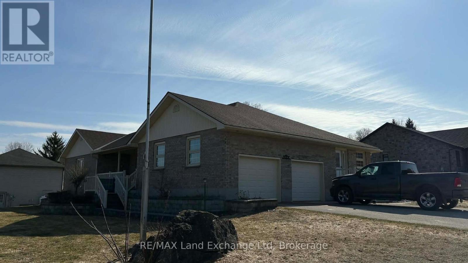 122 James Street, Arran-Elderslie, Ontario  N0G 2N0 - Photo 3 - X12952644