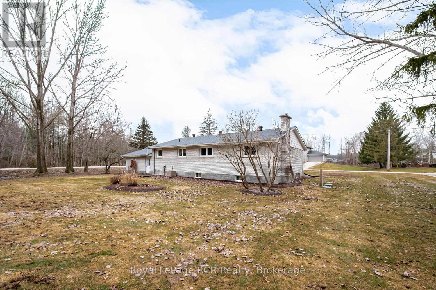 147 Finden Street, Georgian Bluffs, Ontario  N4K 6V5 - Photo 22 - X12952648