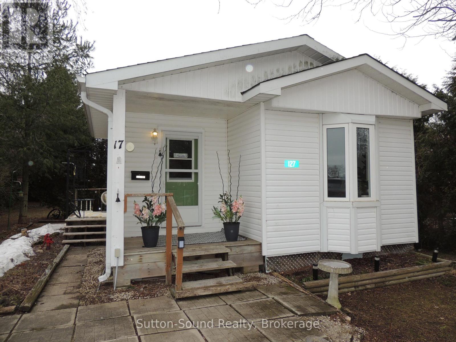 127 Harvey Street, Georgian Bluffs, Ontario  N0H 2N0 - Photo 1 - X12952672