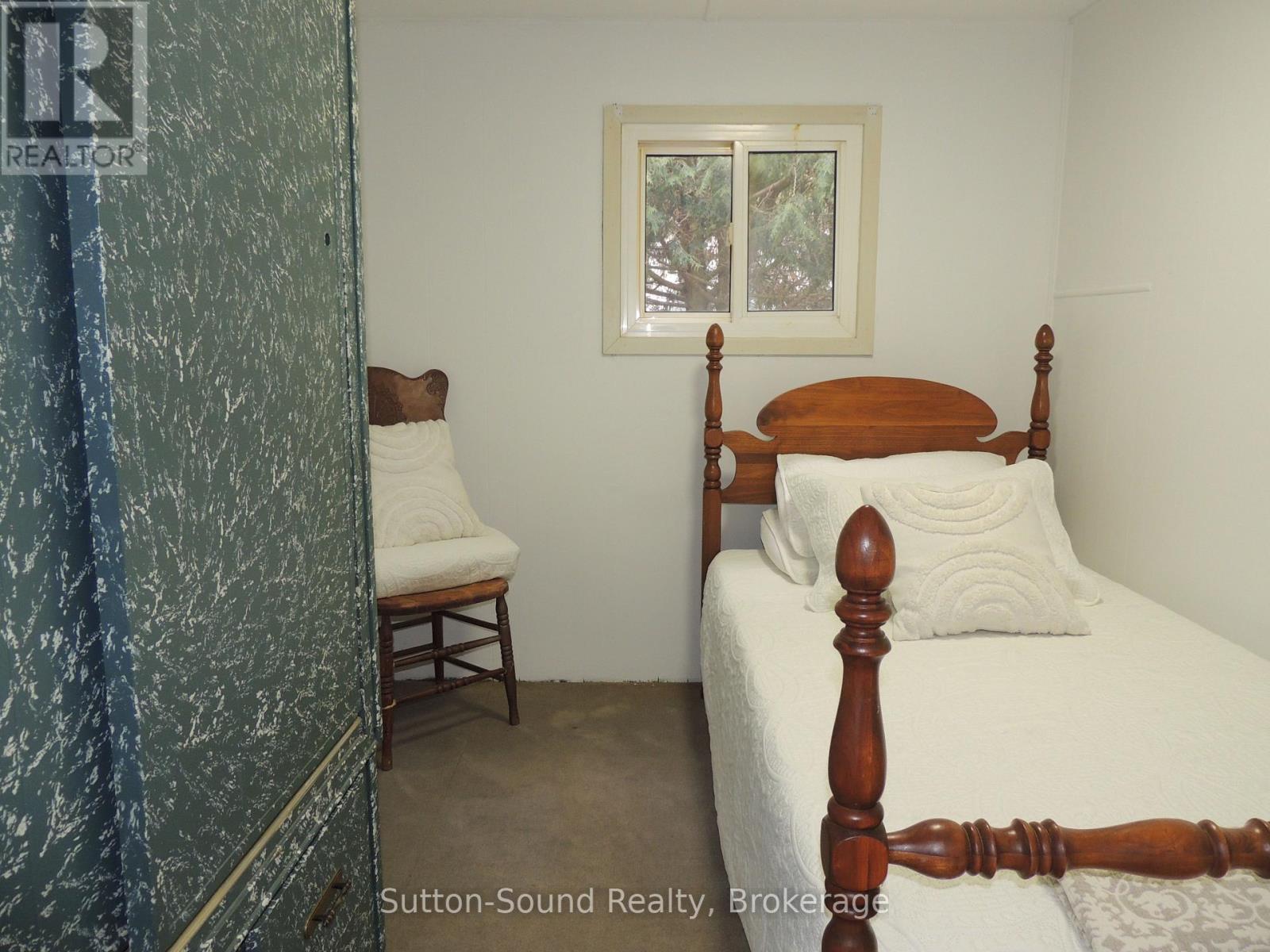 127 Harvey Street, Georgian Bluffs, Ontario  N0H 2N0 - Photo 20 - X12952672