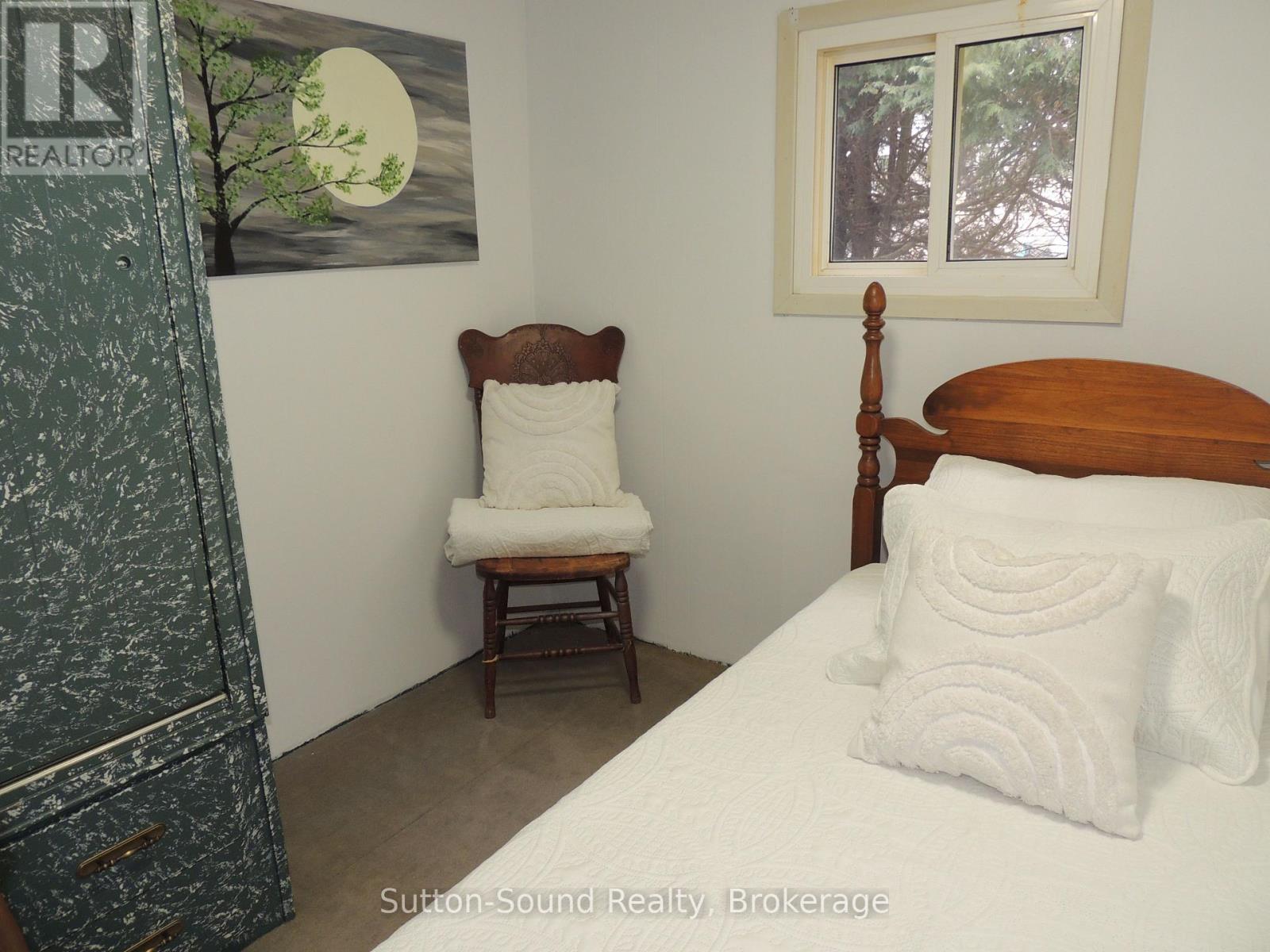 127 Harvey Street, Georgian Bluffs, Ontario  N0H 2N0 - Photo 21 - X12952672