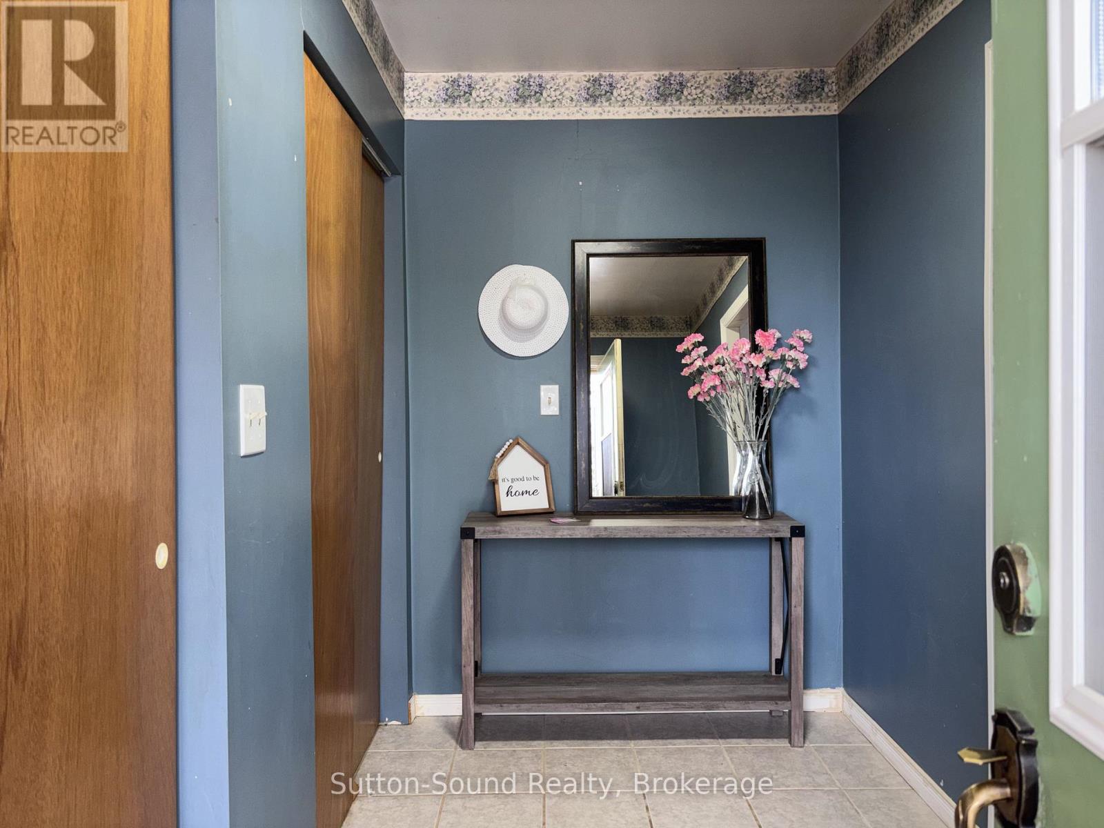 127 Harvey Street, Georgian Bluffs, Ontario  N0H 2N0 - Photo 7 - X12952672