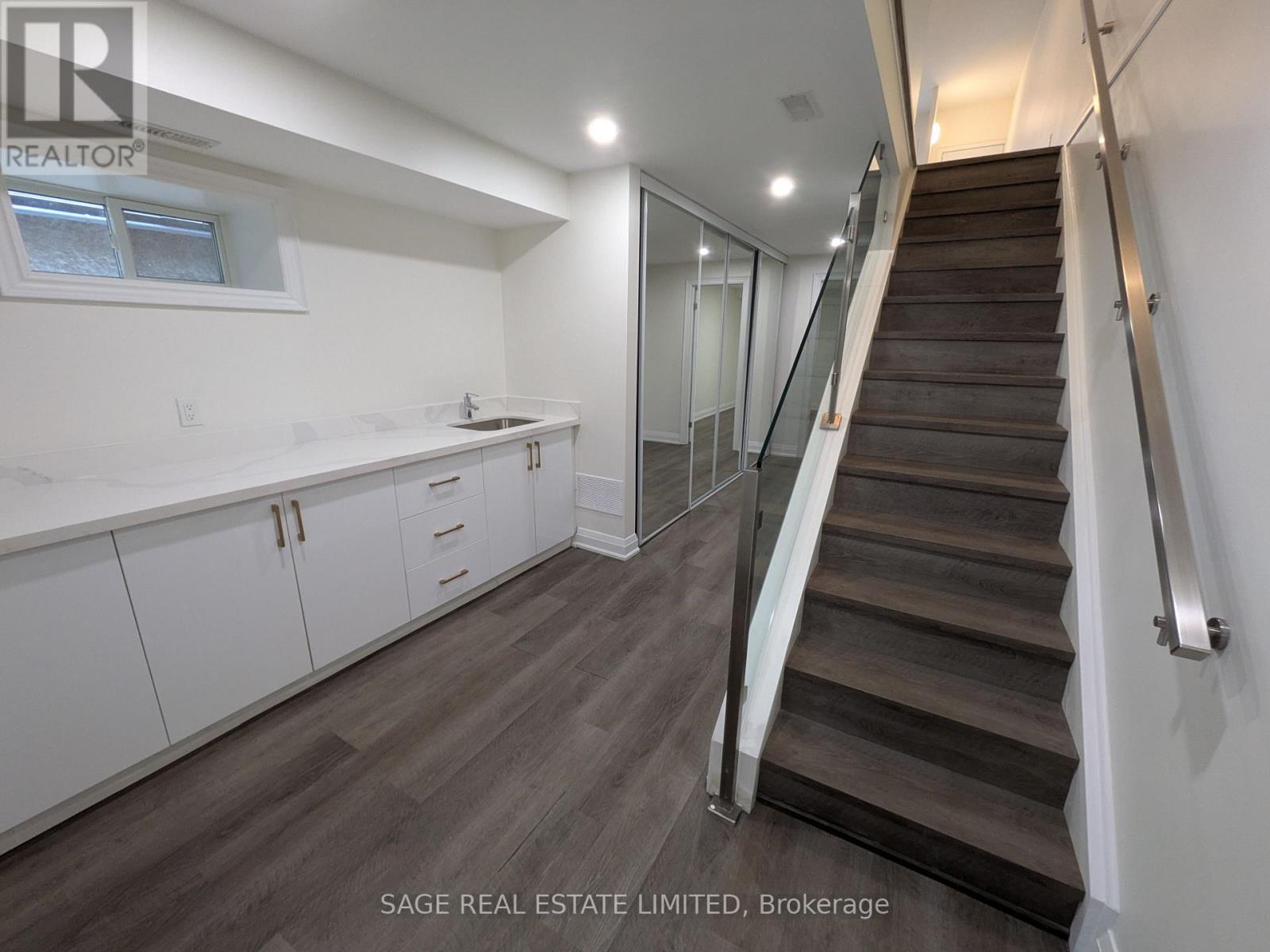 55 Jersey Avenue, Toronto, Ontario  M6G 3A4 - Photo 21 - C12952458