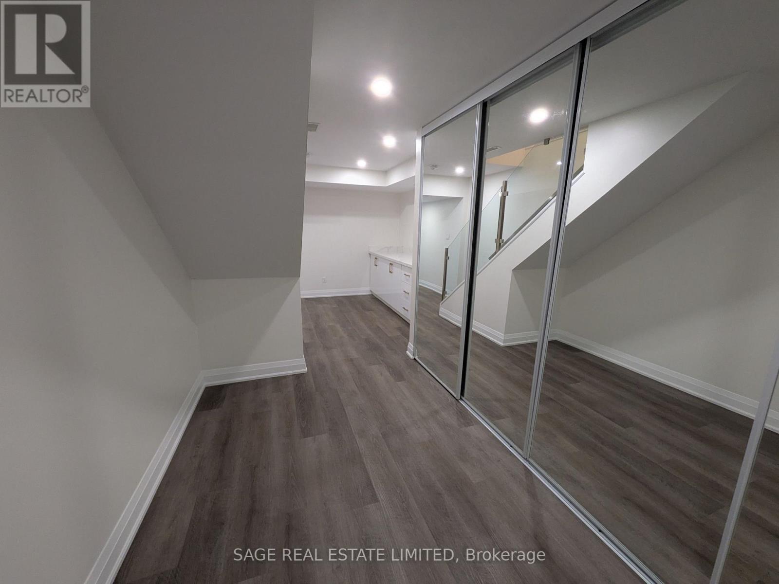 55 Jersey Avenue, Toronto, Ontario  M6G 3A4 - Photo 24 - C12952458