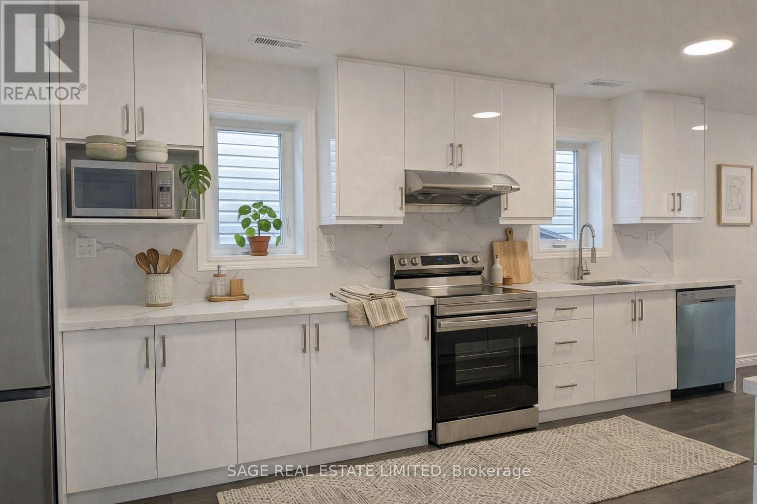 55 Jersey Avenue, Toronto, Ontario  M6G 3A4 - Photo 3 - C12952458