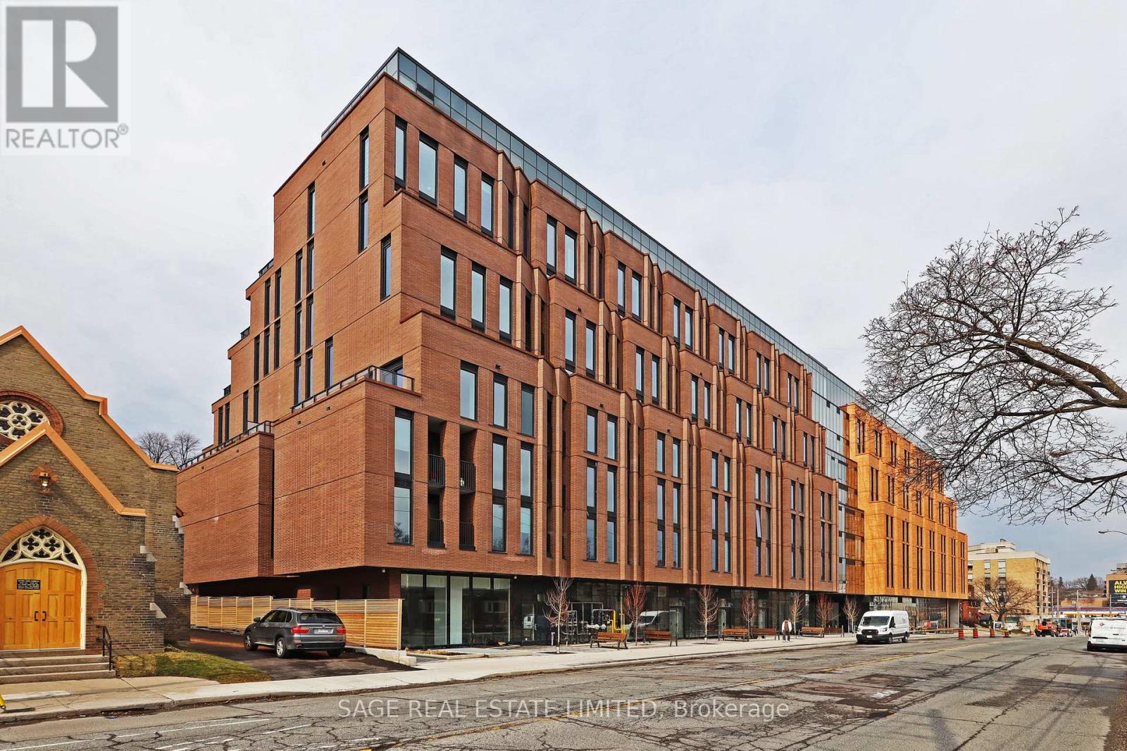 417 - 1720 Bayview Avenue, Toronto, Ontario  M4G 3C4 - Photo 1 - C12952460