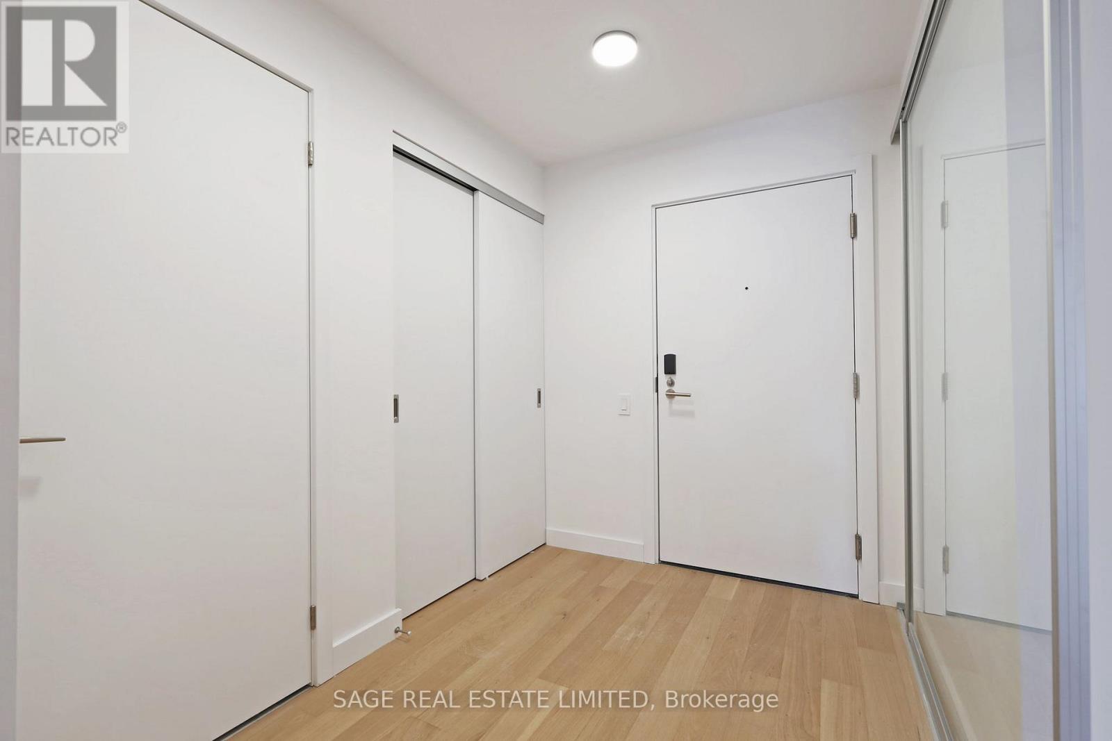 417 - 1720 Bayview Avenue, Toronto, Ontario  M4G 3C4 - Photo 2 - C12952460