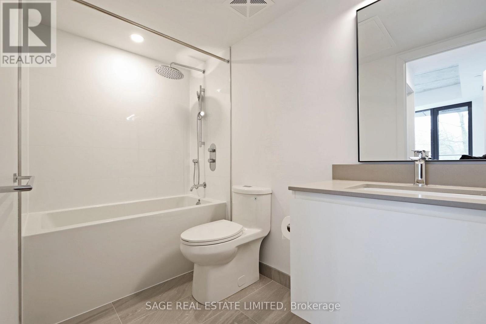 417 - 1720 Bayview Avenue, Toronto, Ontario  M4G 3C4 - Photo 8 - C12952460