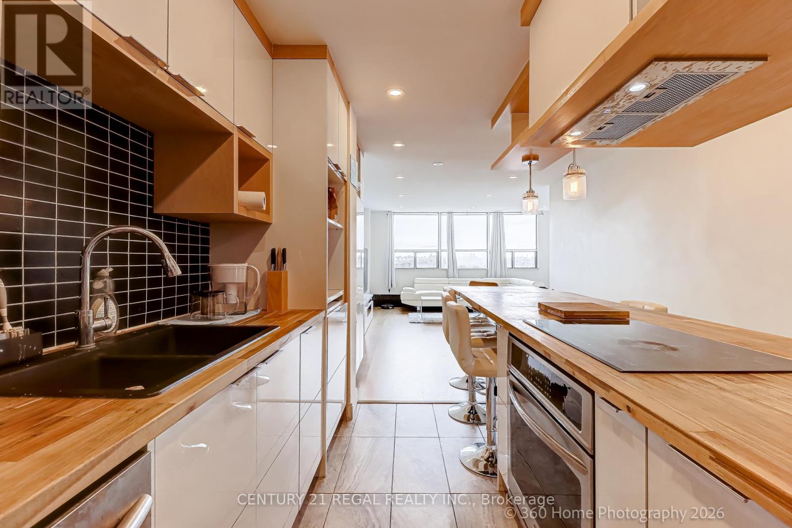 1603 - 25 Sunrise Avenue, Toronto, Ontario  M4A 2S2 - Photo 2 - C12952512