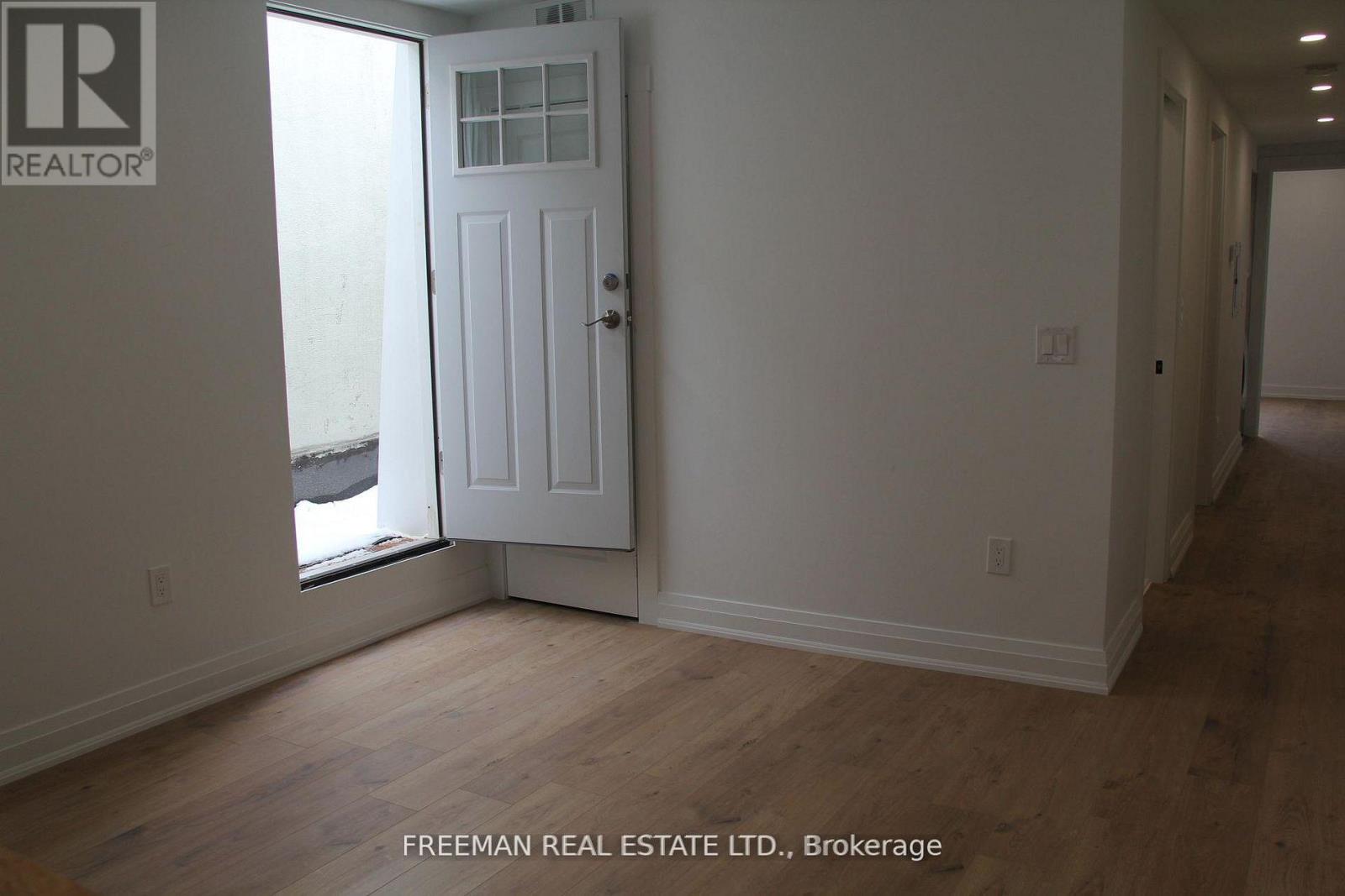 2 - 3449 Yonge Street, Toronto, Ontario  M4N 2N3 - Photo 4 - C12952536