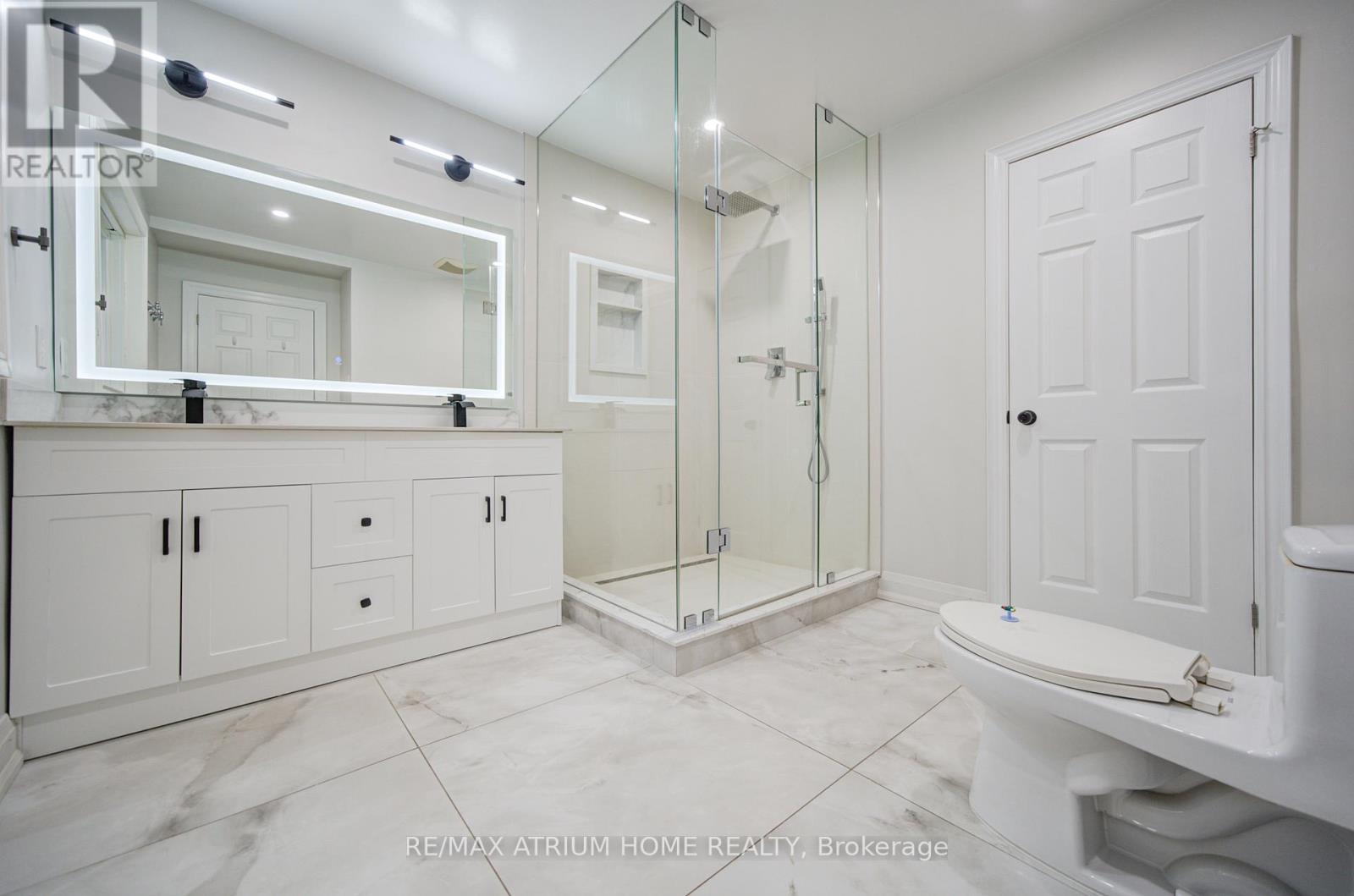 18 Doverwood Court, Toronto, Ontario  M2M 2G7 - Photo 18 - C12952560