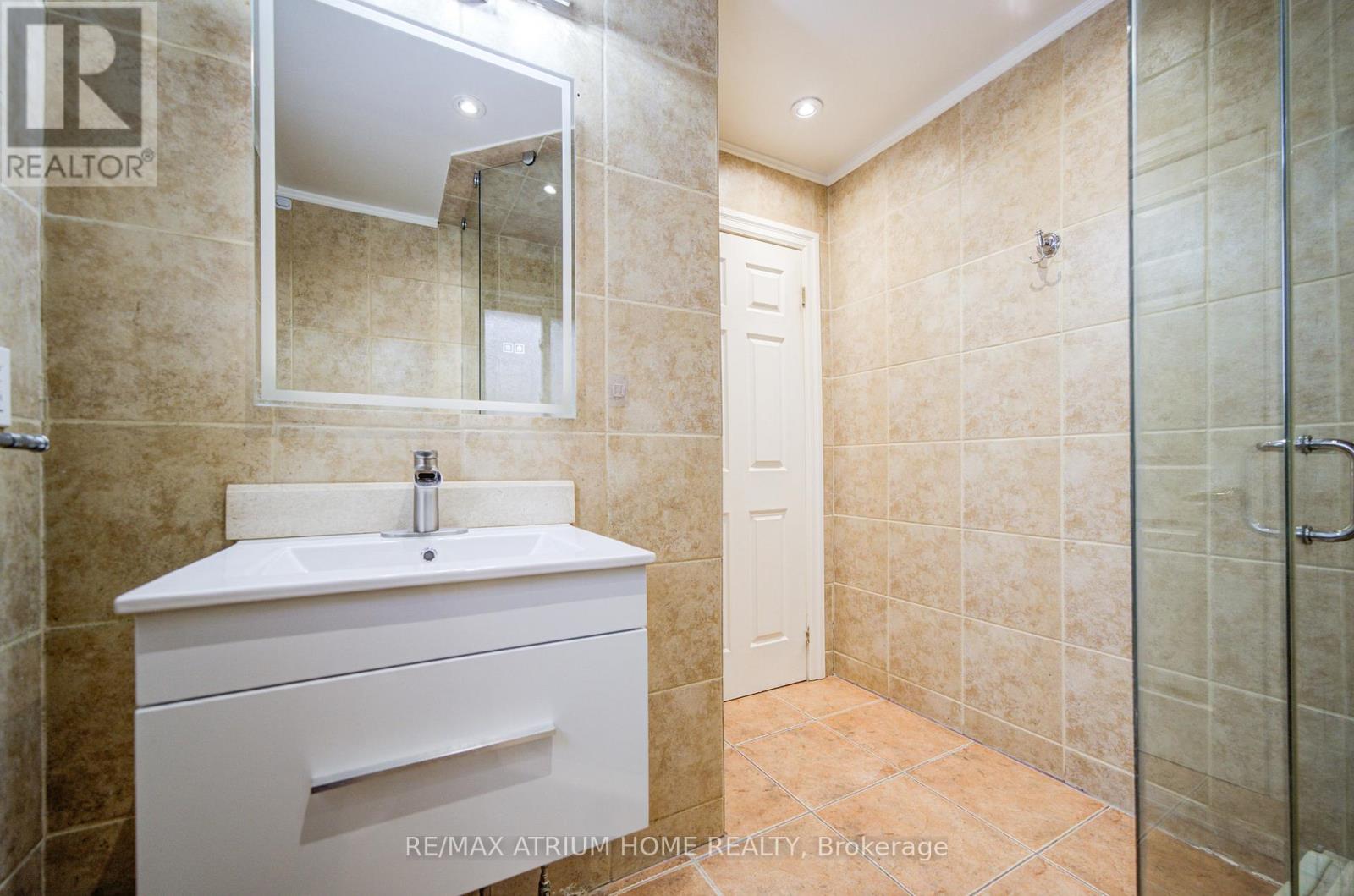 18 Doverwood Court, Toronto, Ontario  M2M 2G7 - Photo 24 - C12952560