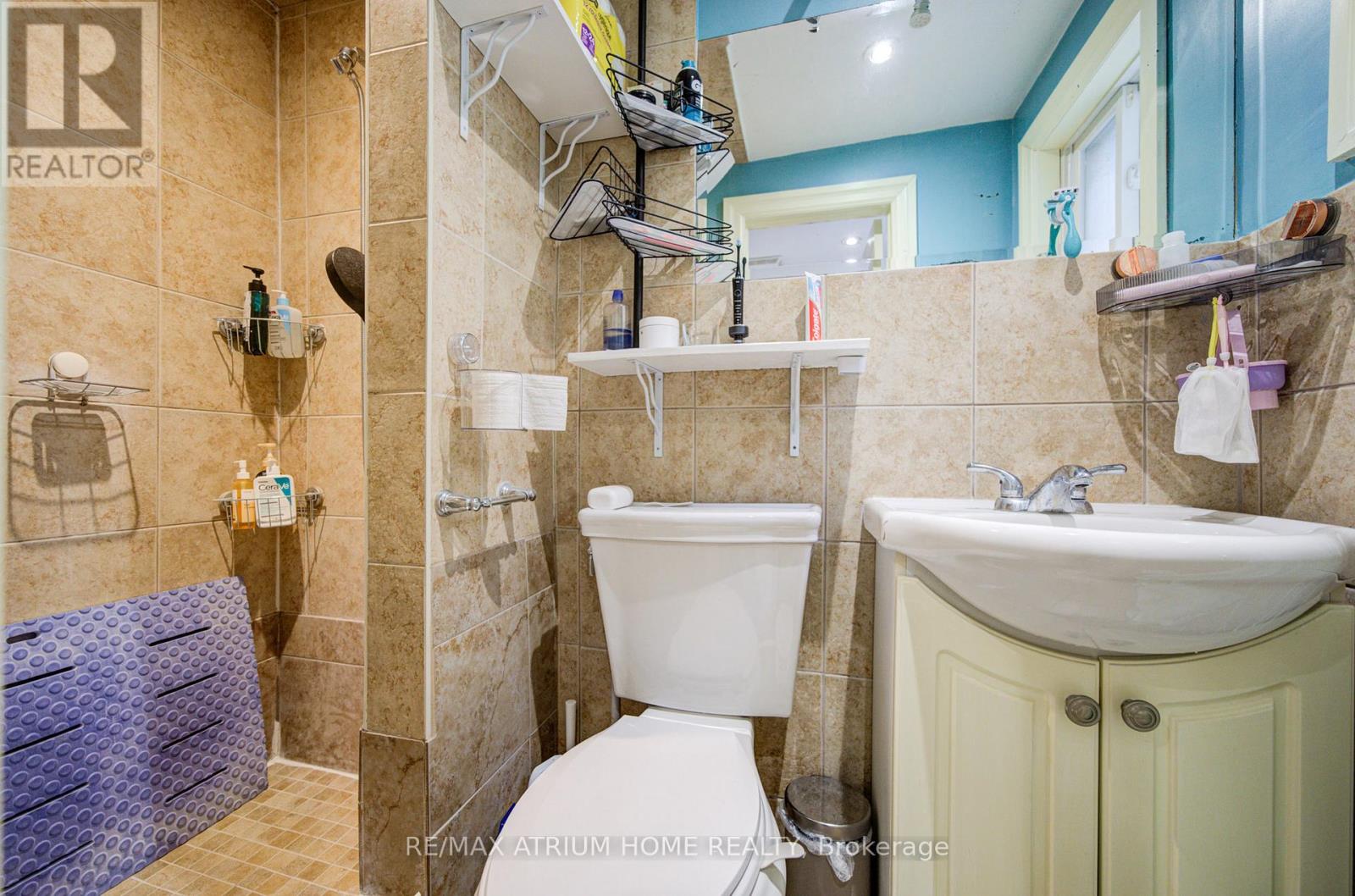 18 Doverwood Court, Toronto, Ontario  M2M 2G7 - Photo 30 - C12952560