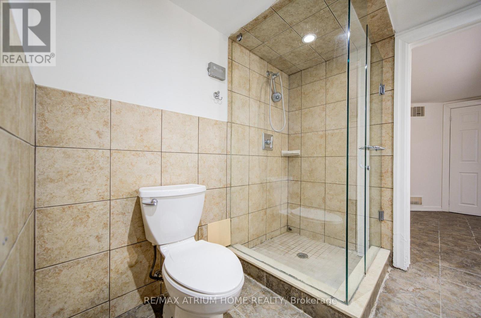 18 Doverwood Court, Toronto, Ontario  M2M 2G7 - Photo 41 - C12952560