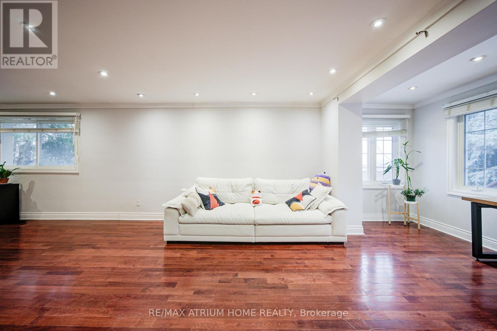 18 Doverwood Court, Toronto, Ontario  M2M 2G7 - Photo 6 - C12952560