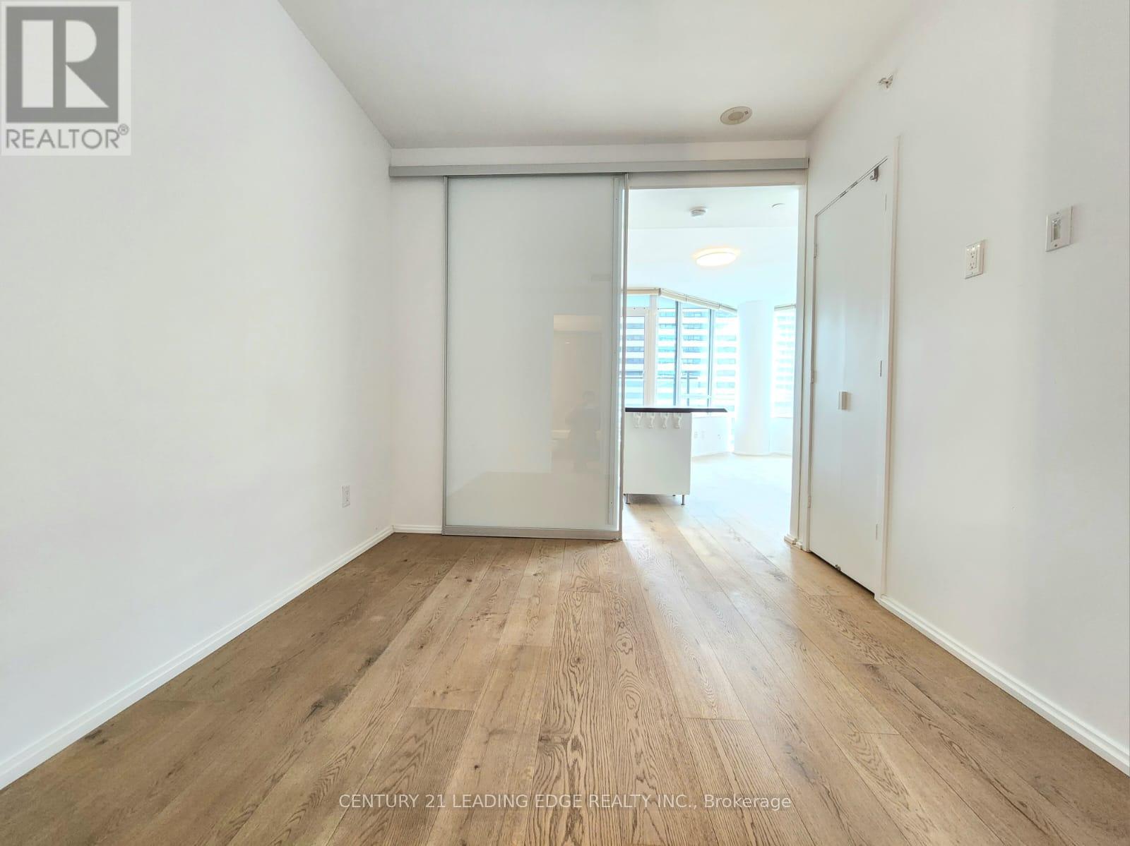 701 - 45 Charles Street E, Toronto, Ontario  M4Y 1S2 - Photo 17 - C12952594