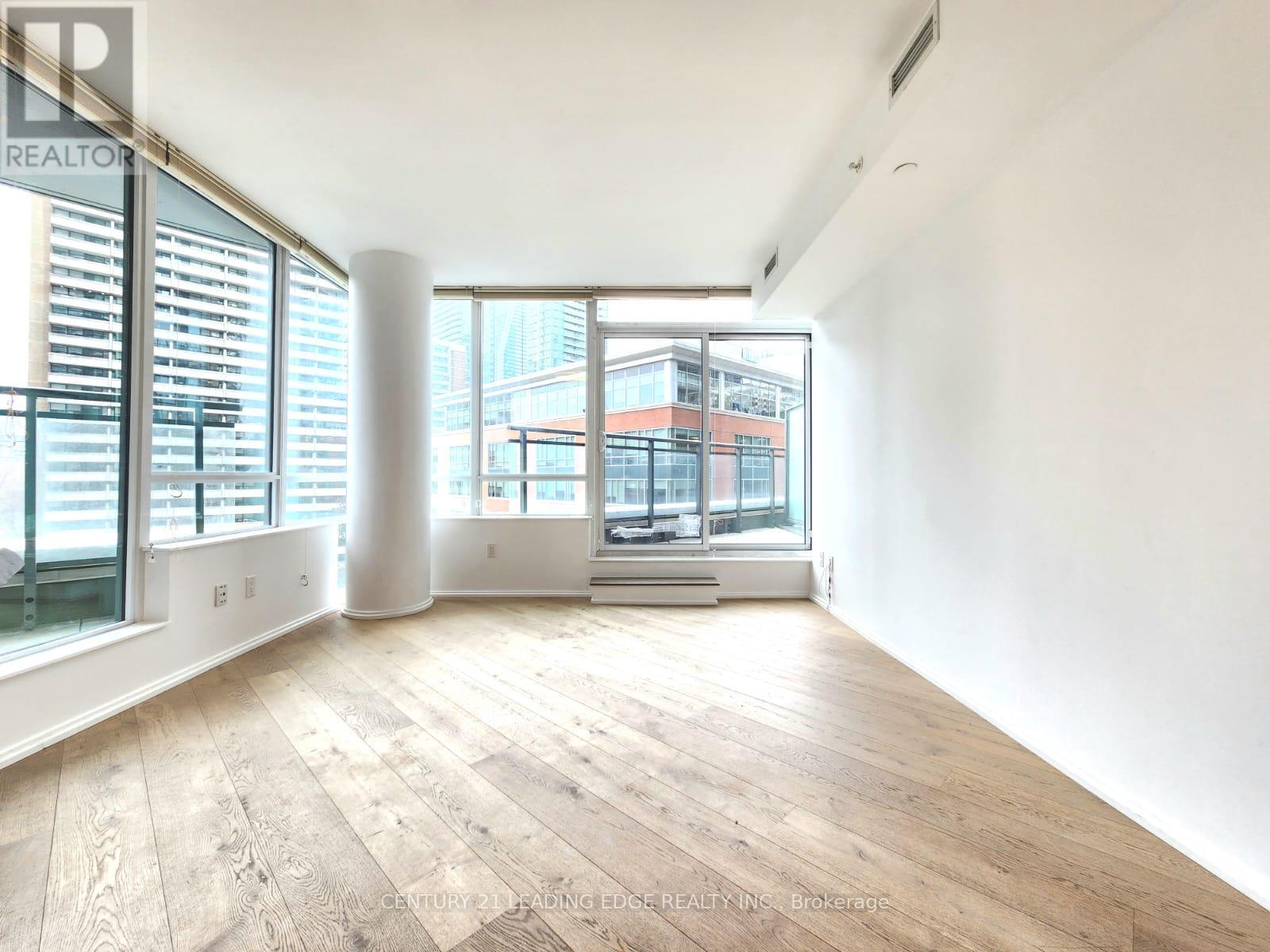 701 - 45 Charles Street E, Toronto, Ontario  M4Y 1S2 - Photo 2 - C12952594