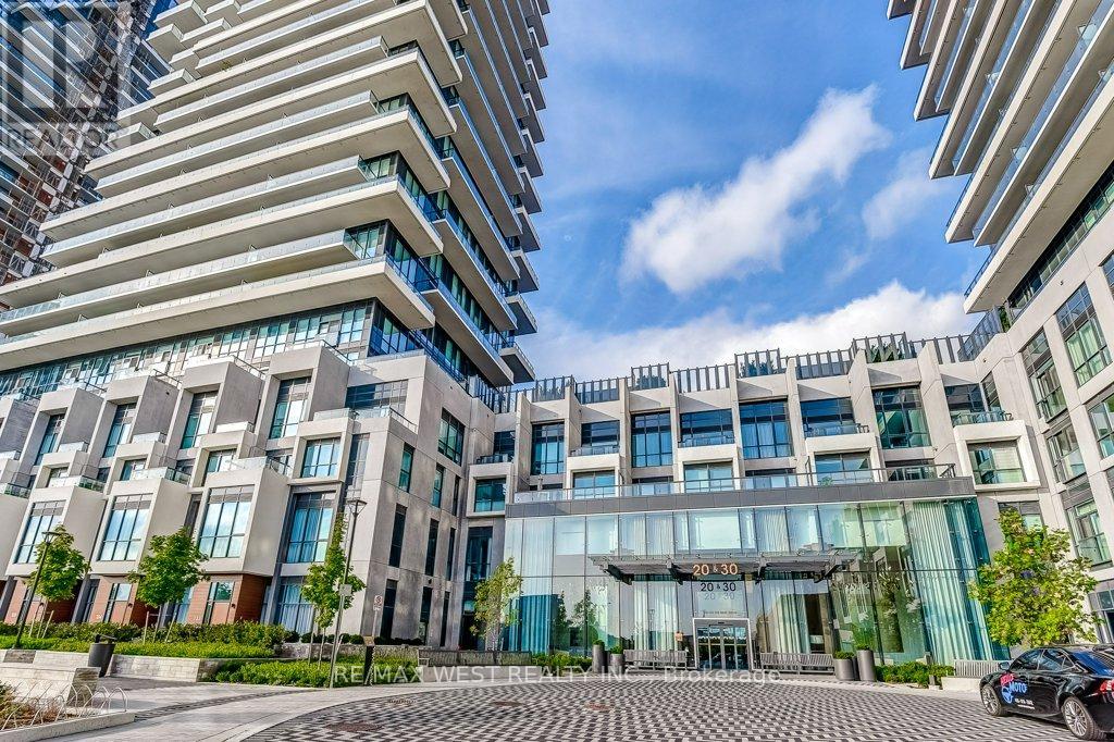 543 - 20 Inn On The Park Drive, Toronto, Ontario  M3C 0P8 - Photo 1 - C12952620