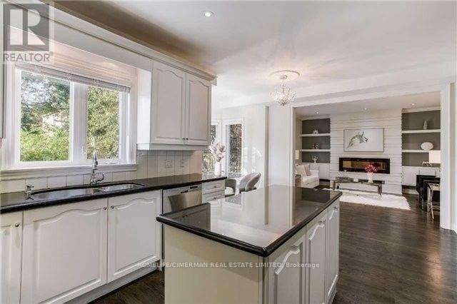 18 Newton Drive, Toronto, Ontario  M2M 2M7 - Photo 10 - C12952742