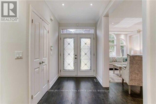 18 Newton Drive, Toronto, Ontario  M2M 2M7 - Photo 2 - C12952742