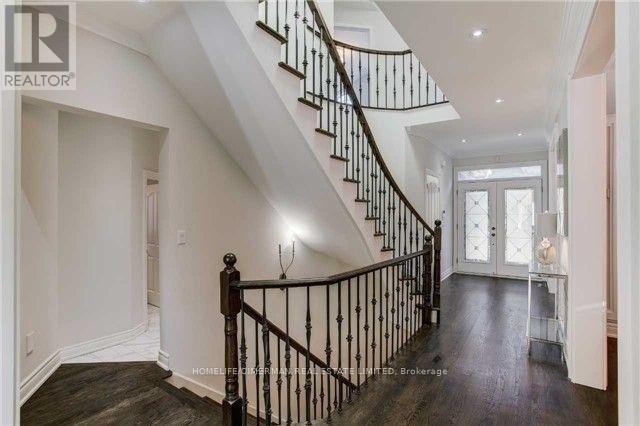 18 Newton Drive, Toronto, Ontario  M2M 2M7 - Photo 3 - C12952742