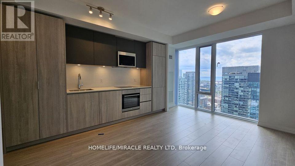 3915 - 8 Widmer Street, Toronto, Ontario  M5V 0W6 - Photo 6 - C12952754