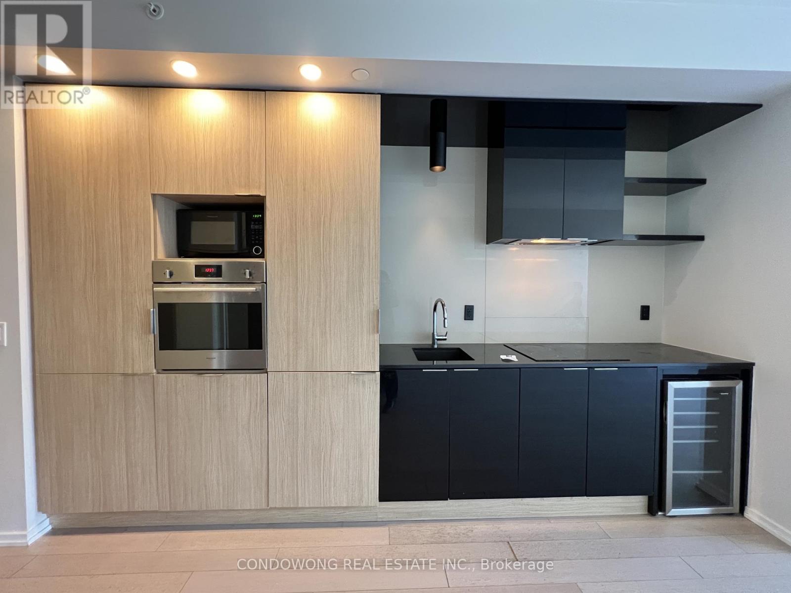 2401 - 70 Temperance Street, Toronto, Ontario  M5H 0B1 - Photo 3 - C12952770