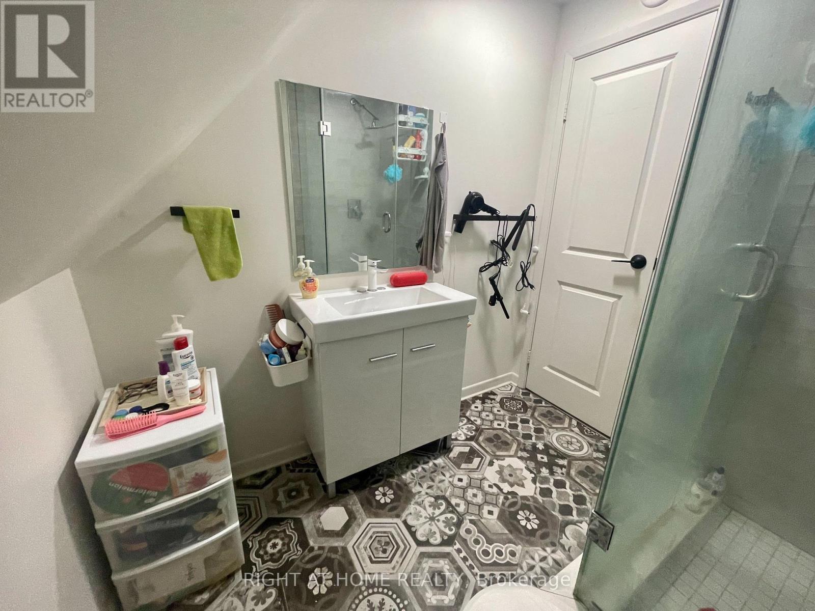 4 - 1258 Broadview Avenue, Toronto, Ontario  M4K 2T4 - Photo 11 - E12952474