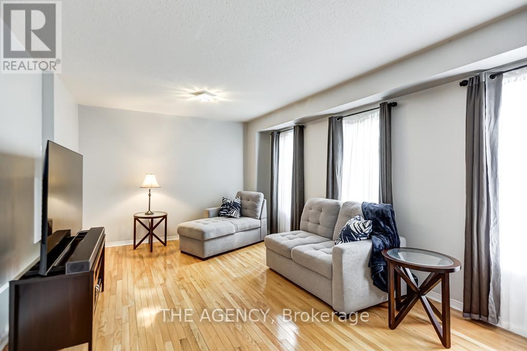 3241 Country Lane, Whitby, Ontario  L1P 1T5 - Photo 5 - E12952494