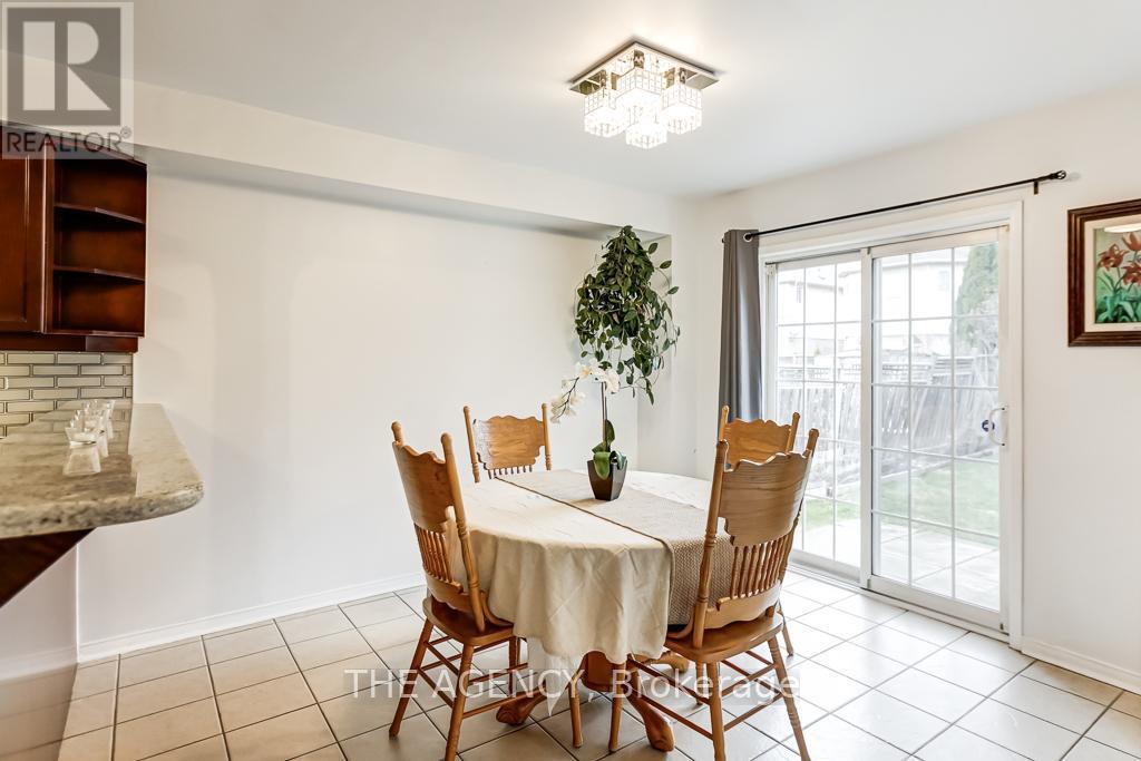 3241 Country Lane, Whitby, Ontario  L1P 1T5 - Photo 9 - E12952494