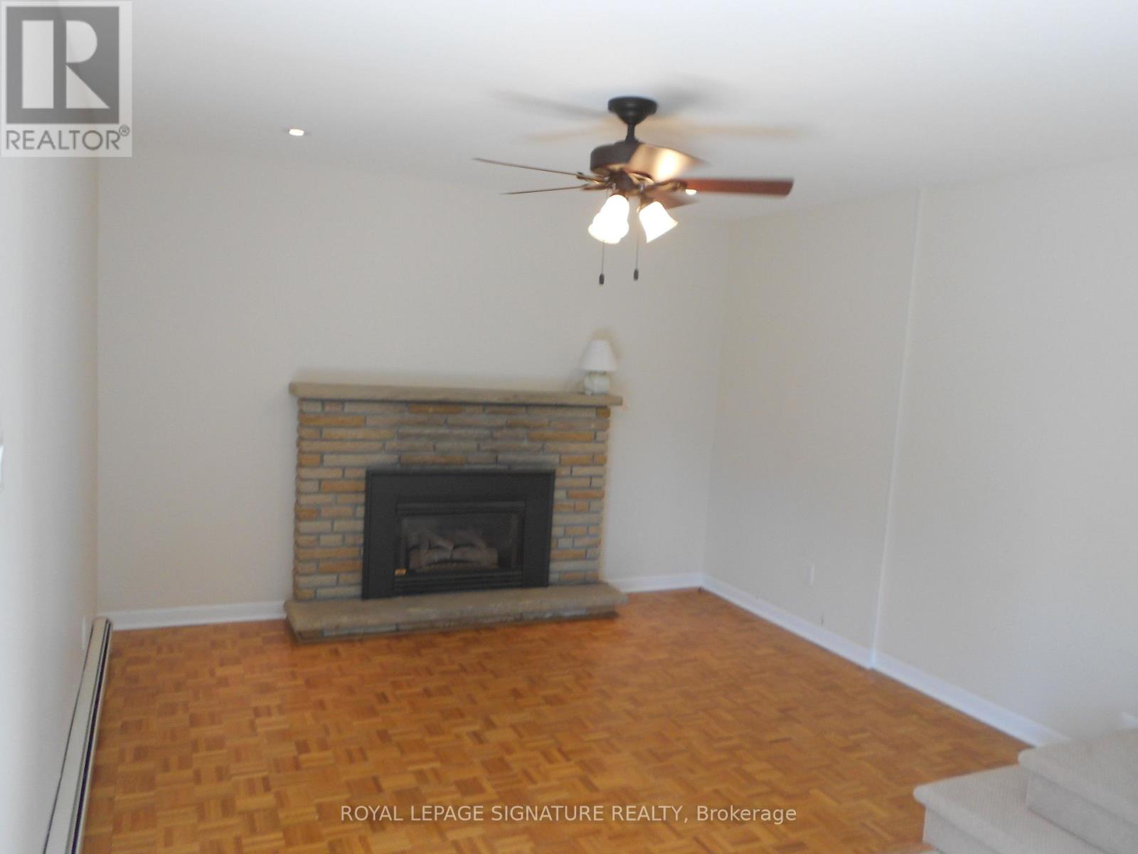 Back Upper Unit - 24 Kilpatrick Drive, Toronto, Ontario  M1R 2B6 - Photo 2 - E12952614