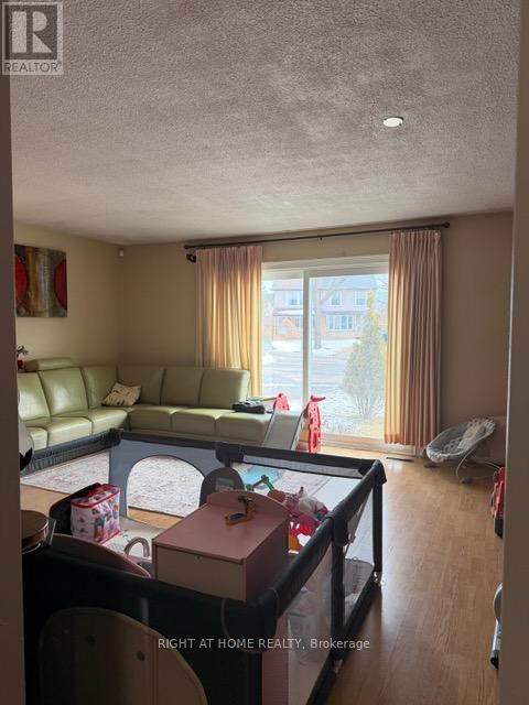 402 Chandos Court, Oshawa, Ontario  L1J 6R1 - Photo 10 - E12952710