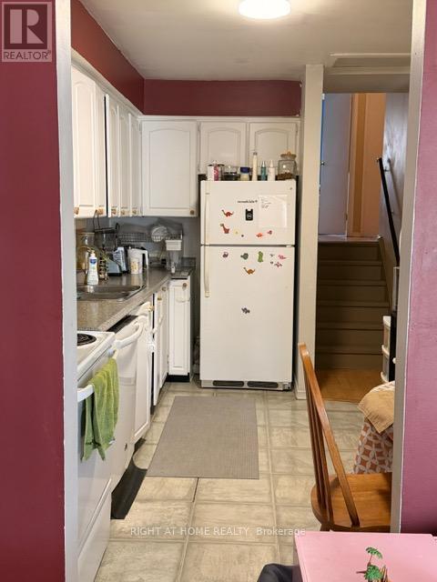 402 Chandos Court, Oshawa, Ontario  L1J 6R1 - Photo 11 - E12952710