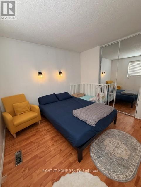 402 Chandos Court, Oshawa, Ontario  L1J 6R1 - Photo 14 - E12952710