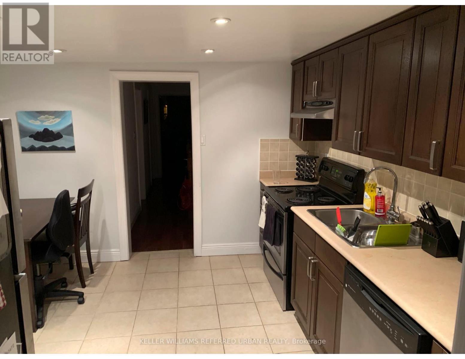 Upper - 429 Ossington Avenue, Toronto, Ontario  M6J 3A6 - Photo 3 - C12951500