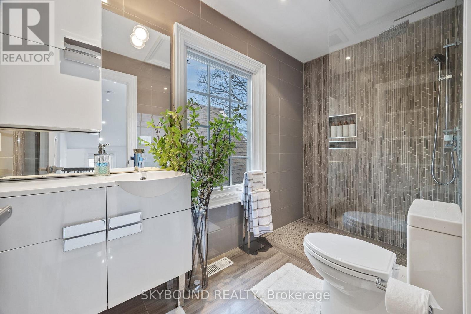 20 Fairview Boulevard, Toronto, Ontario  M4K 1L9 - Photo 37 - E12952736