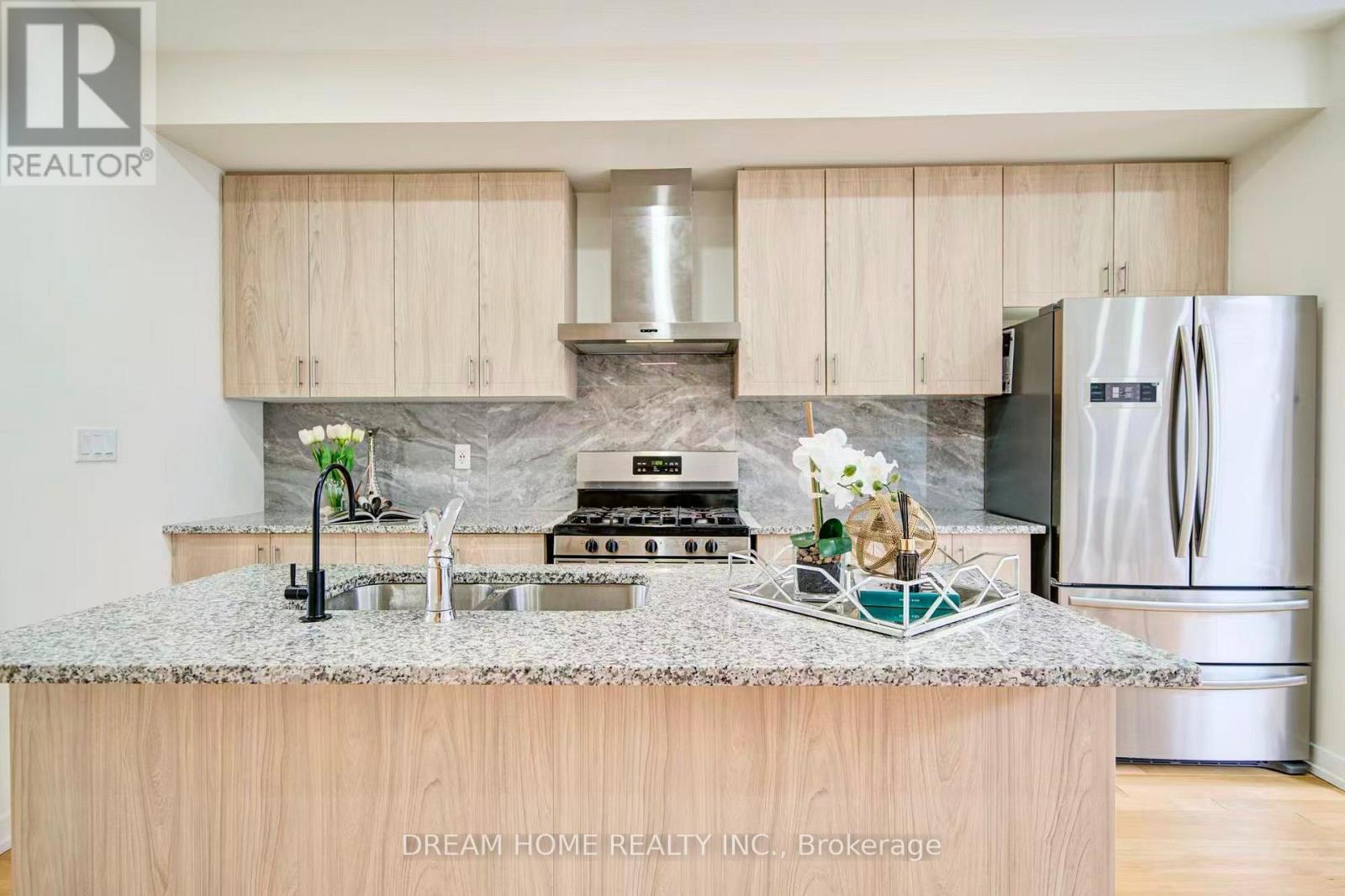 2190 Donald Cousens Parkway, Markham, Ontario  L6B 1P1 - Photo 7 - N12948920