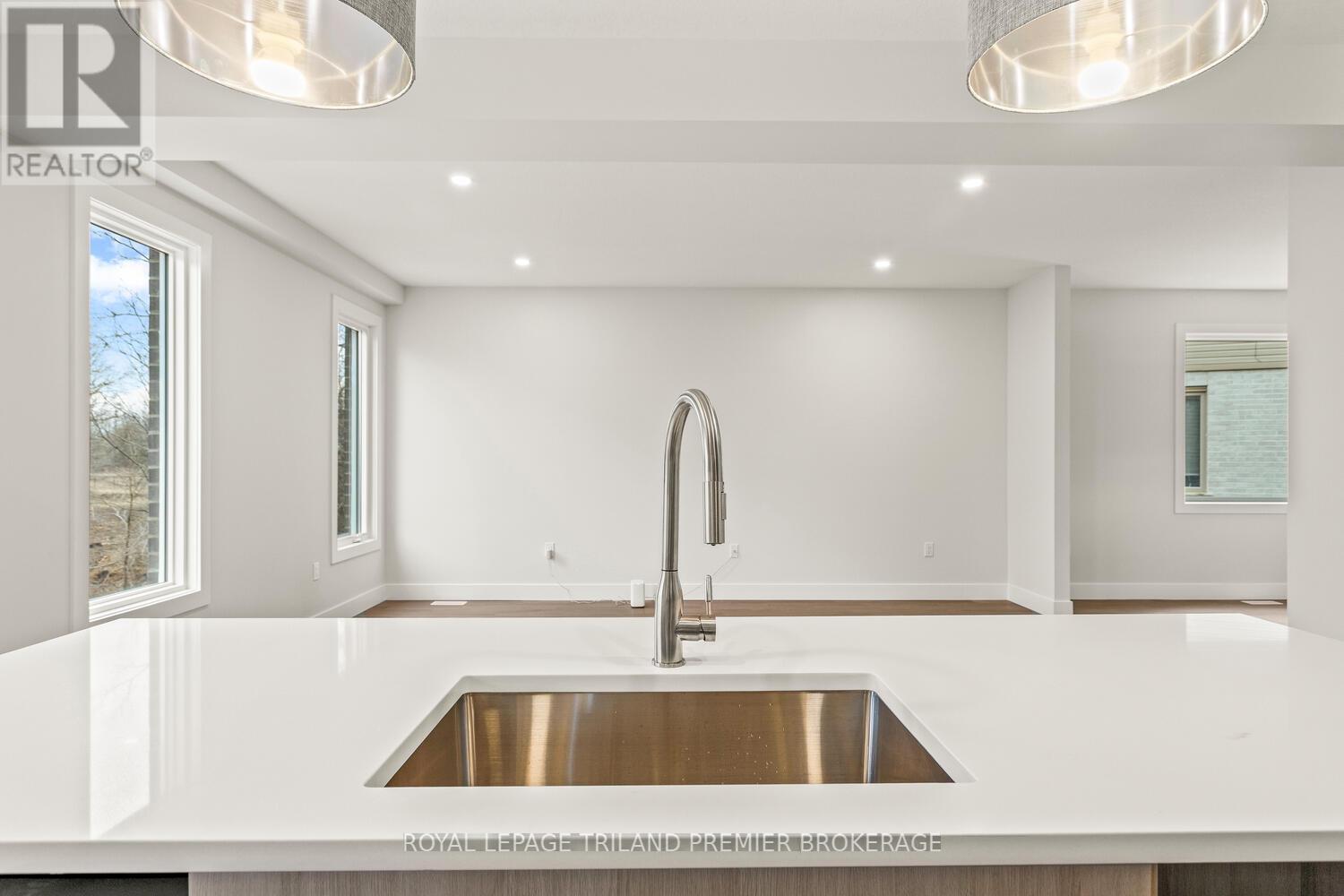 2698 Bobolink Lane, London South, Ontario  N6M 0J9 - Photo 16 - X12741970