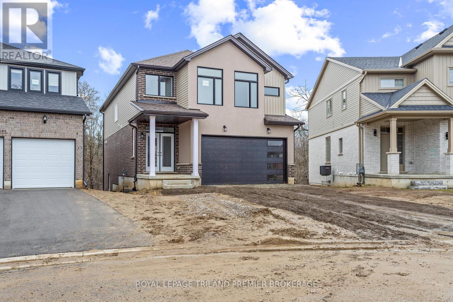 2698 BOBOLINK LANE, London South, Ontario