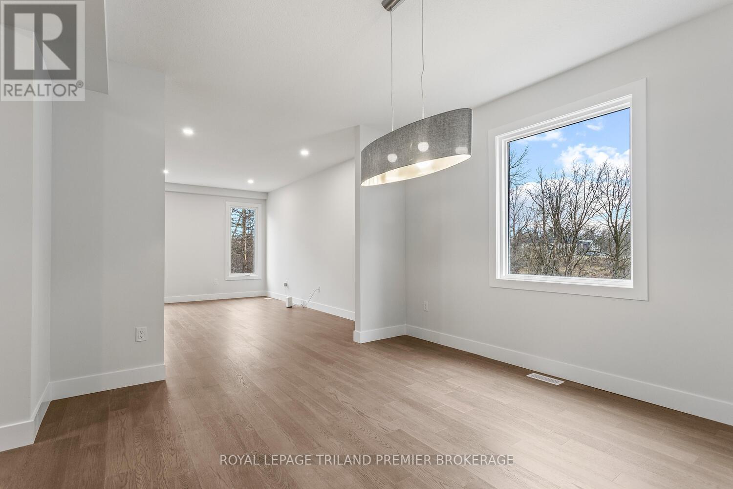 2698 Bobolink Lane, London South, Ontario  N6M 0J9 - Photo 5 - X12741970