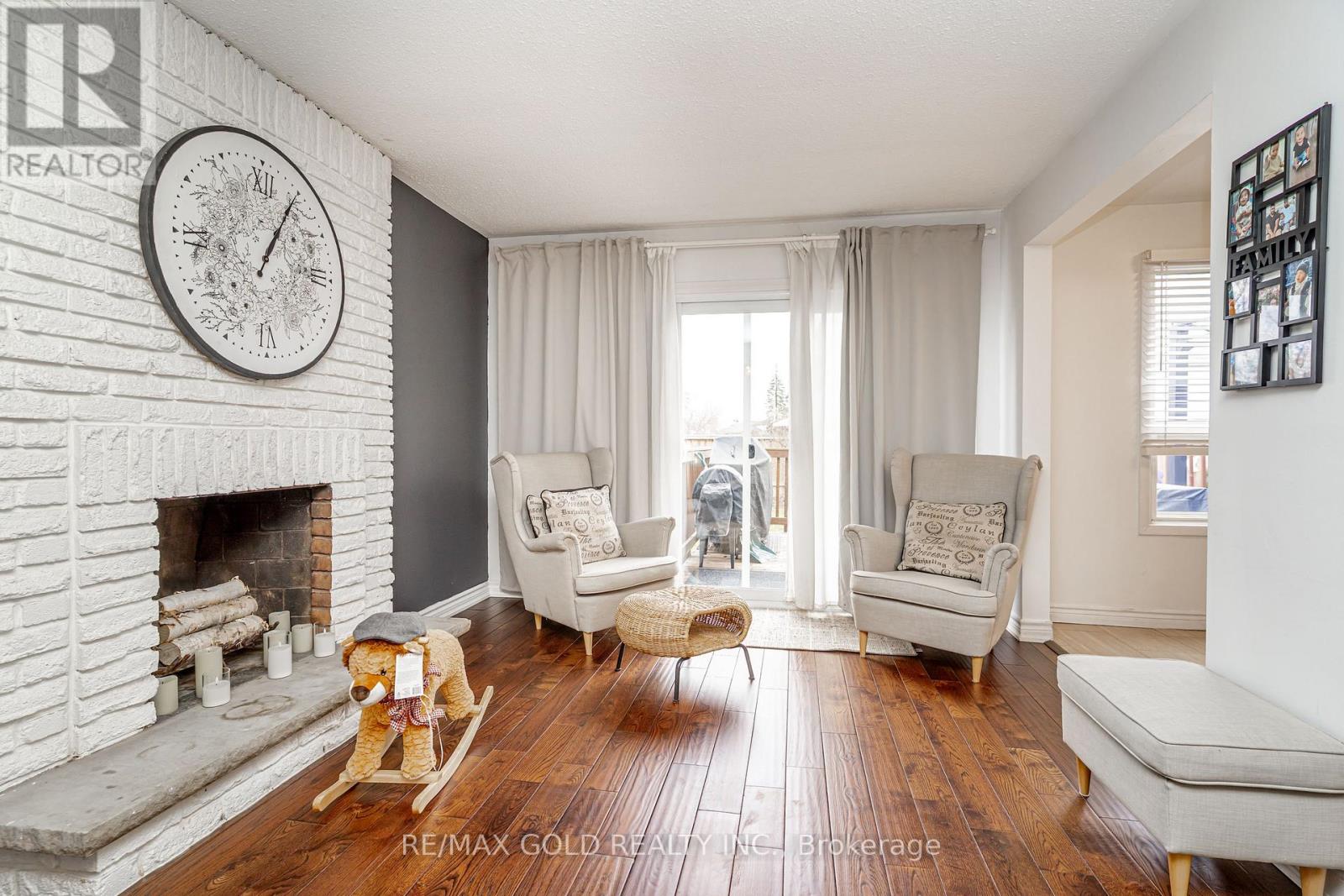 7632 Netherwood Road, Mississauga, Ontario  L4T 2P1 - Photo 19 - W12951430