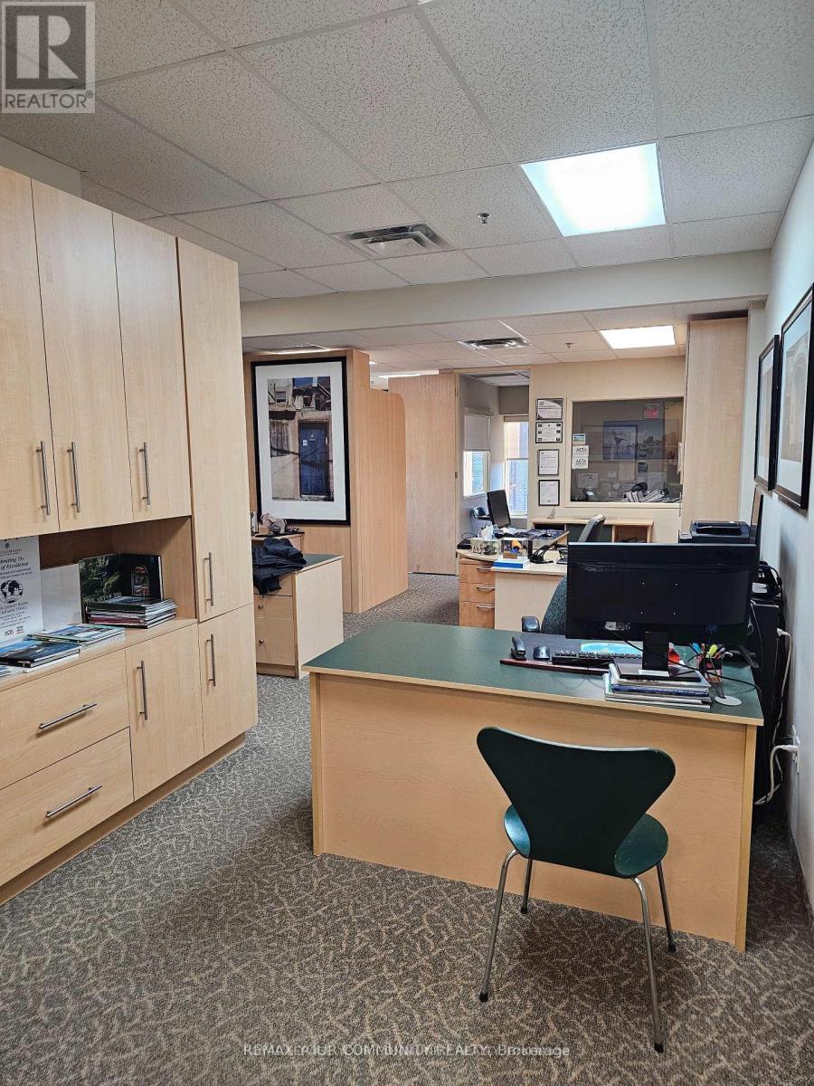 204 - 7851 Dufferin Street, Vaughan, Ontario  L4J 3M4 - Photo 2 - N12952450