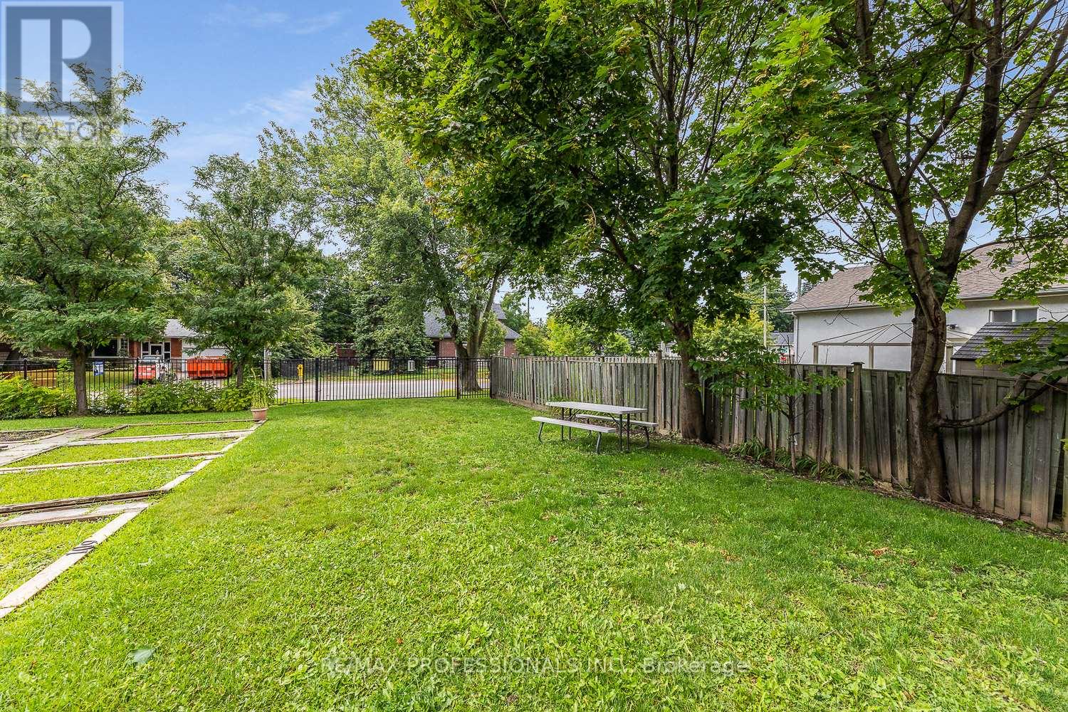 104 - 9944 Keele Street, Vaughan, Ontario  L6A 2Z4 - Photo 26 - N12952476