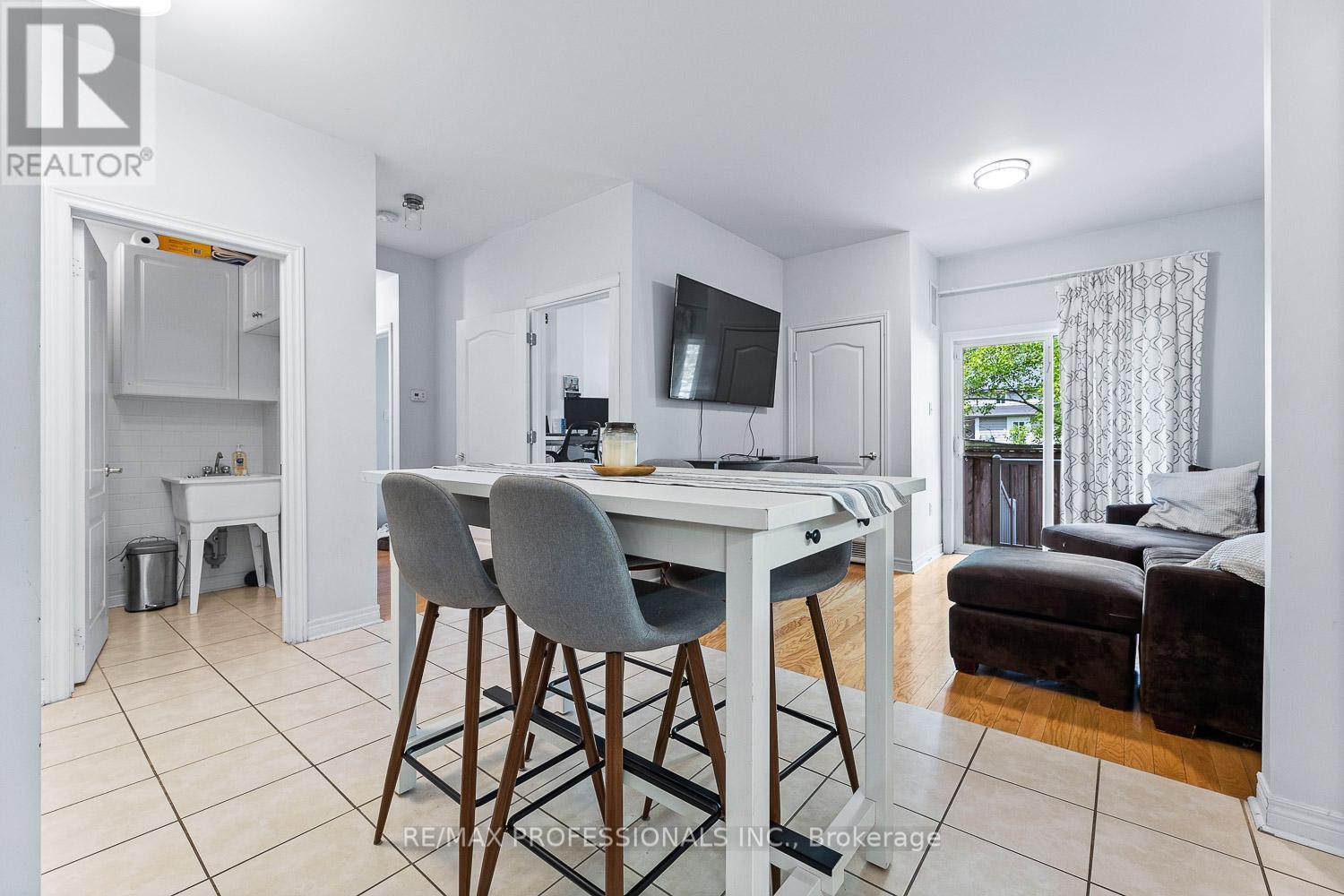 104 - 9944 Keele Street, Vaughan, Ontario  L6A 2Z4 - Photo 7 - N12952476