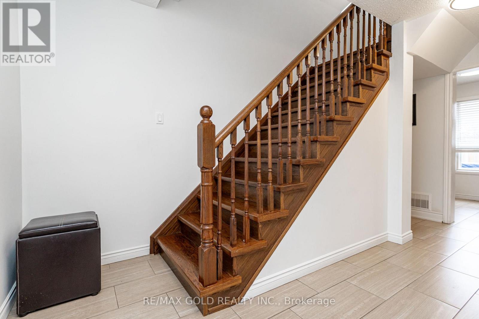 7632 Netherwood Road, Mississauga, Ontario  L4T 2P1 - Photo 21 - W12951430