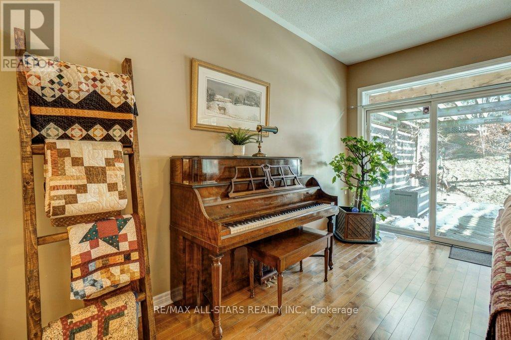 32 Oakside Drive, Uxbridge, Ontario  L9P 2A4 - Photo 15 - N12952550