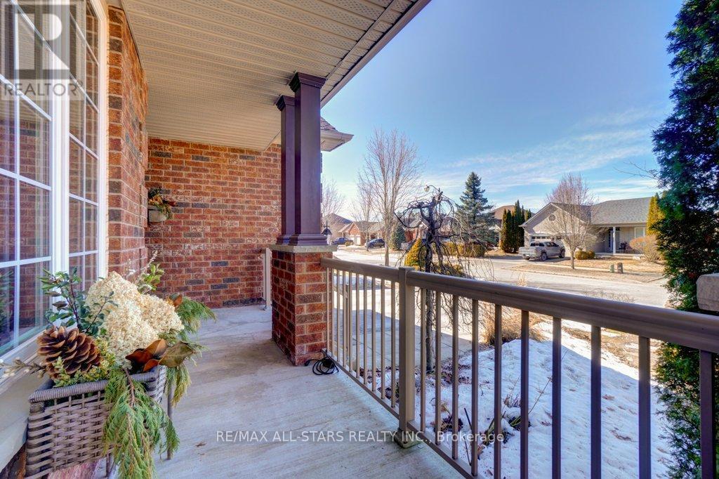 32 Oakside Drive, Uxbridge, Ontario  L9P 2A4 - Photo 43 - N12952550