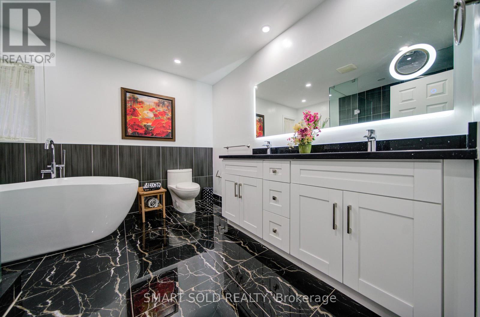 48 Montgomery Court, Markham, Ontario  L3R 0C2 - Photo 28 - N12952618