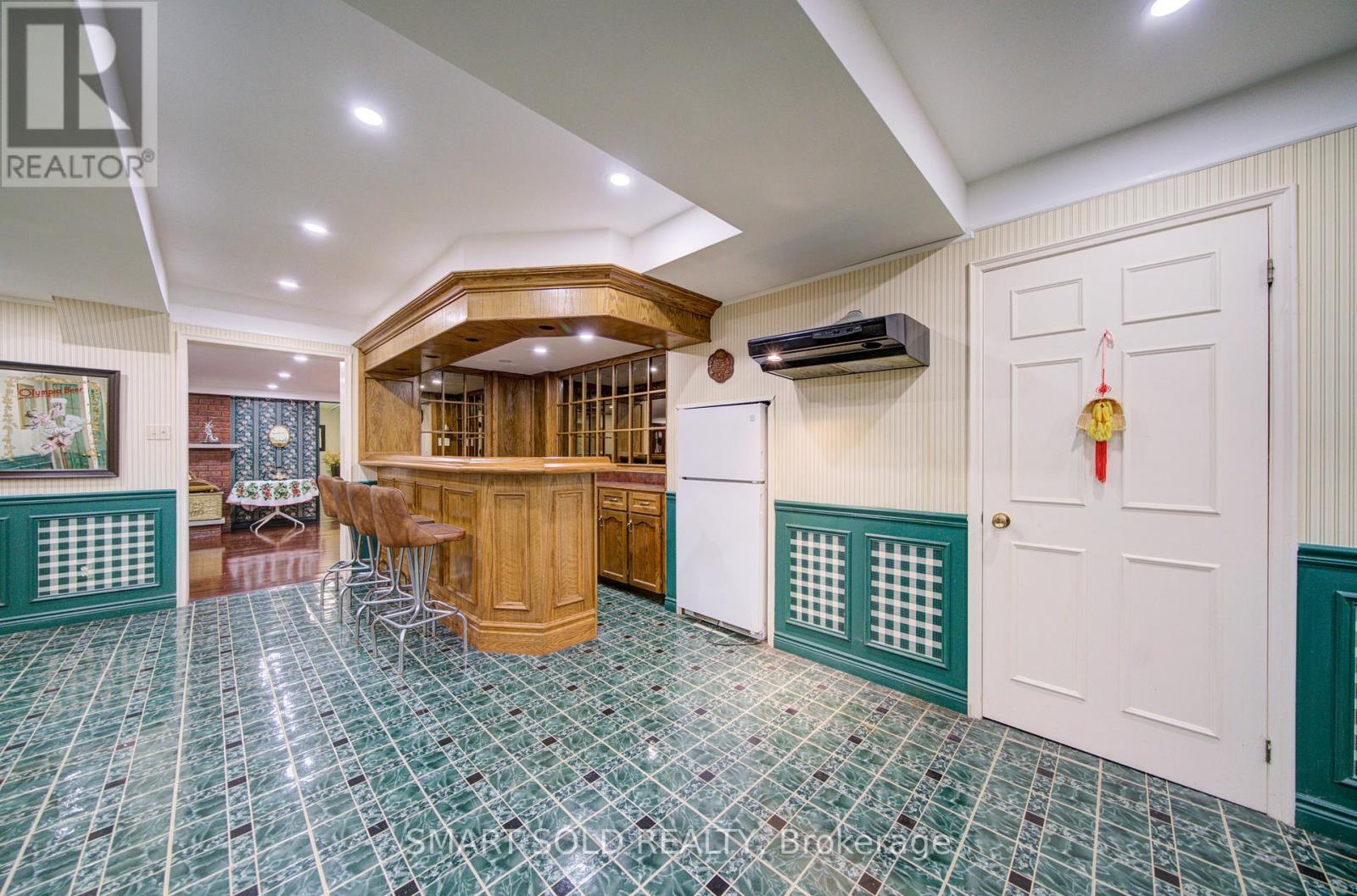 48 Montgomery Court, Markham, Ontario  L3R 0C2 - Photo 37 - N12952618